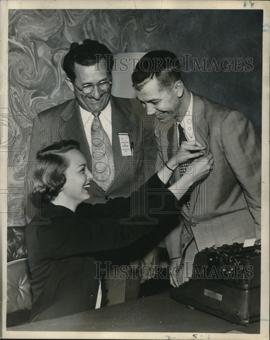 1951 Press Photo Carl N. Finley, Chet D. Brownell, Jr., and Marion Batson