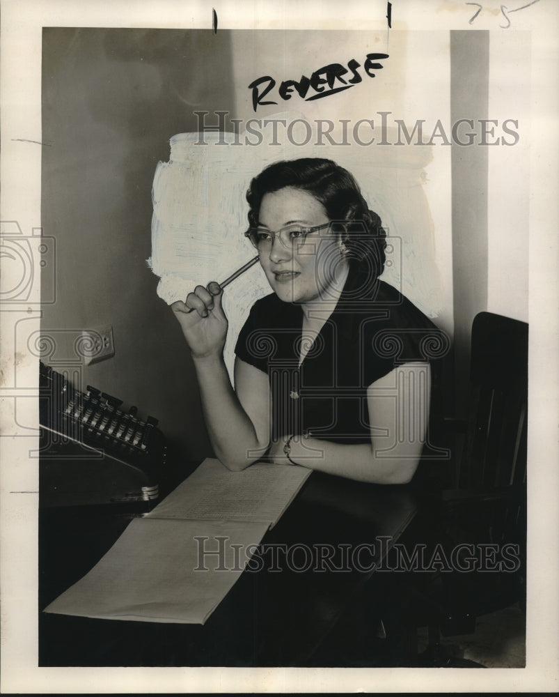 1951 Press Photo School planning &amp; construction research assistant Frances Fort- Historic Images