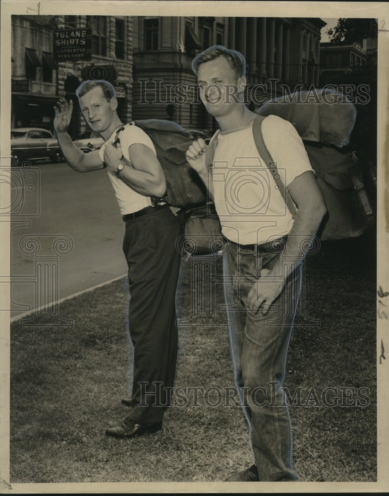 Load image into Gallery viewer, 1960 Press Photo British hikers Rod Freakes and Mike Sutherland in full regalia
