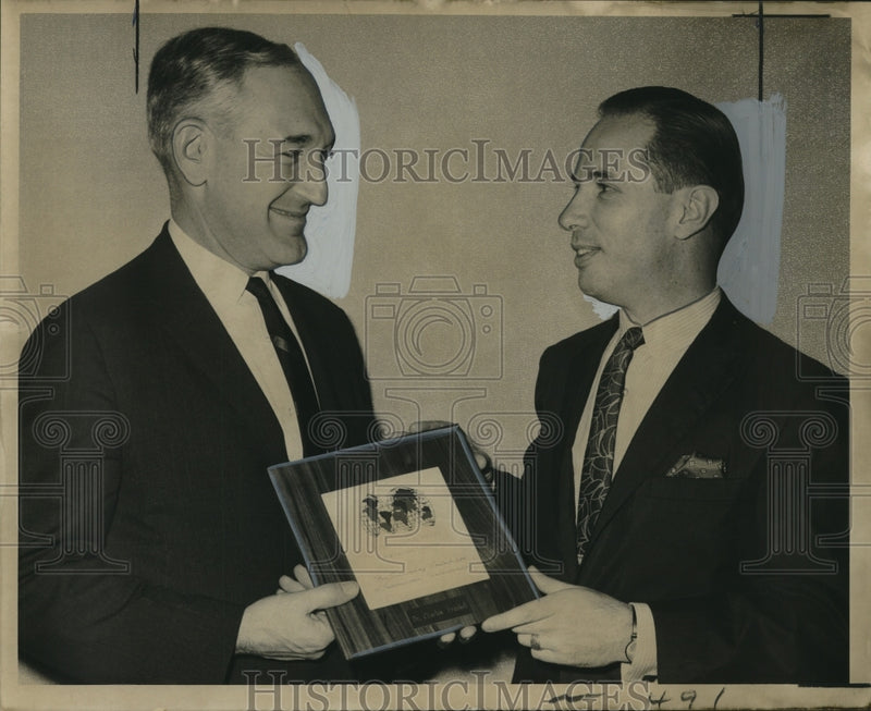 Load image into Gallery viewer, 1965 Press Photo Dr. Charles Frankel is presented with a plaque by Paul Fabry.
