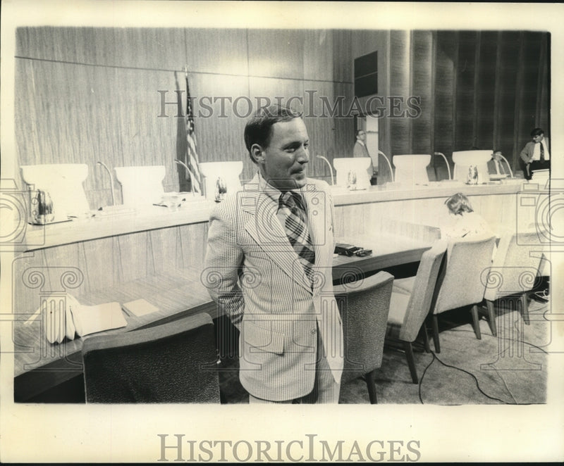 Load image into Gallery viewer, 1974 Press Photo Frank Friedler, former New Orleans City Council - noo18377
