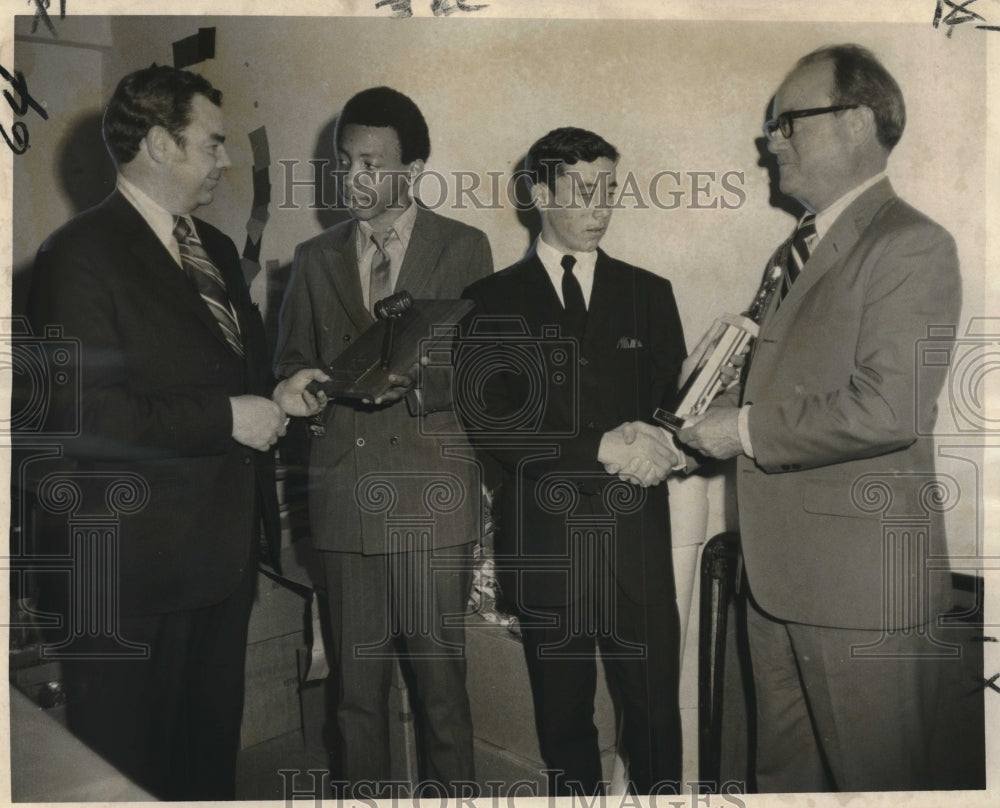 1971 Press Photo Principals at Annual Awards Night for the Downtown Boys&#39; Club- Historic Images