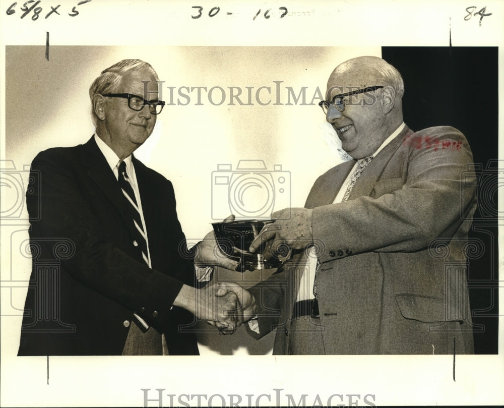 1978 Press Photo Richard West Freeman awarded The Times-Picayune Loving Cup 1977- Historic Images