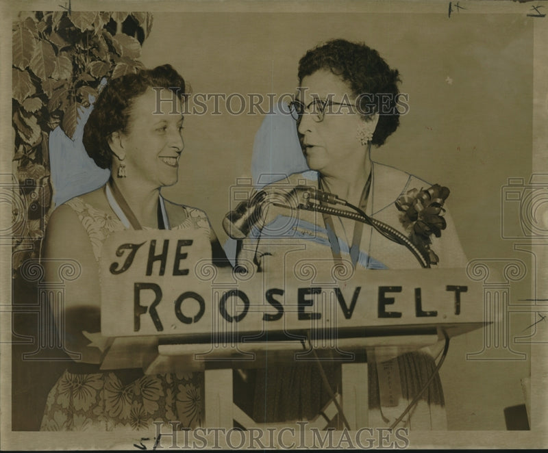 Load image into Gallery viewer, 1959 Press Photo Newly elected Officers of the Fraternal Order of Police
