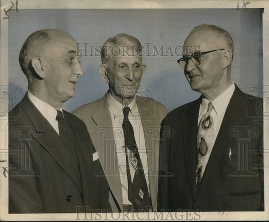 1955 Press Photo Attendees honoring Reverend F.H. Ford's 88th birthday
