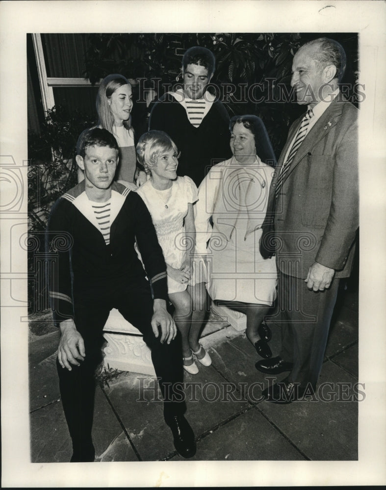 1971 Press Photo French Navy Seamen of Jeanne d&#39;Arc at Reception, New Orleans- Historic Images