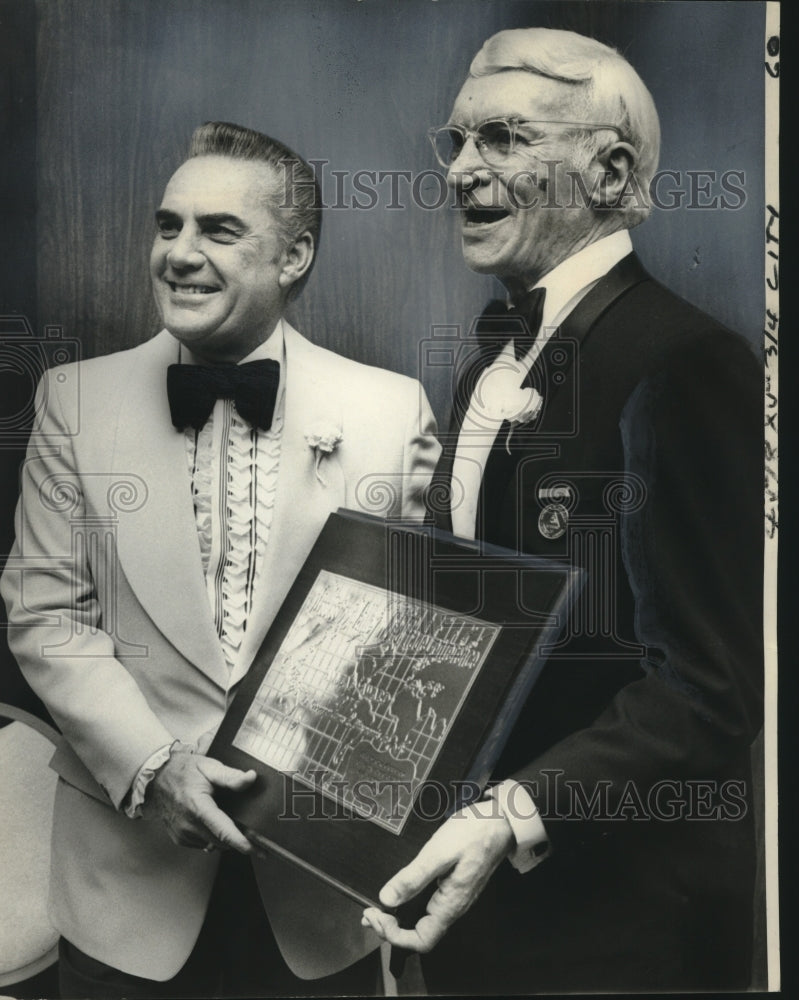 1976 Press Photo Mississippi Valley Trade Association Awards James Fitzmorris