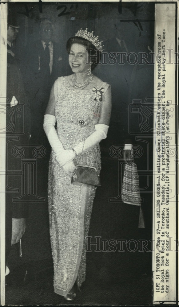 Load image into Gallery viewer, 1973 Press Photo Queen Elisabeth II at reception of Royal York Hotel, Toronto
