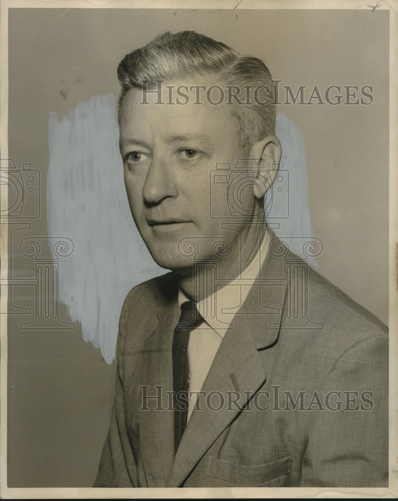 Load image into Gallery viewer, 1960 Press Photo Eugene French, E. F. Hutton &amp; Co. New Orleans branch manager
