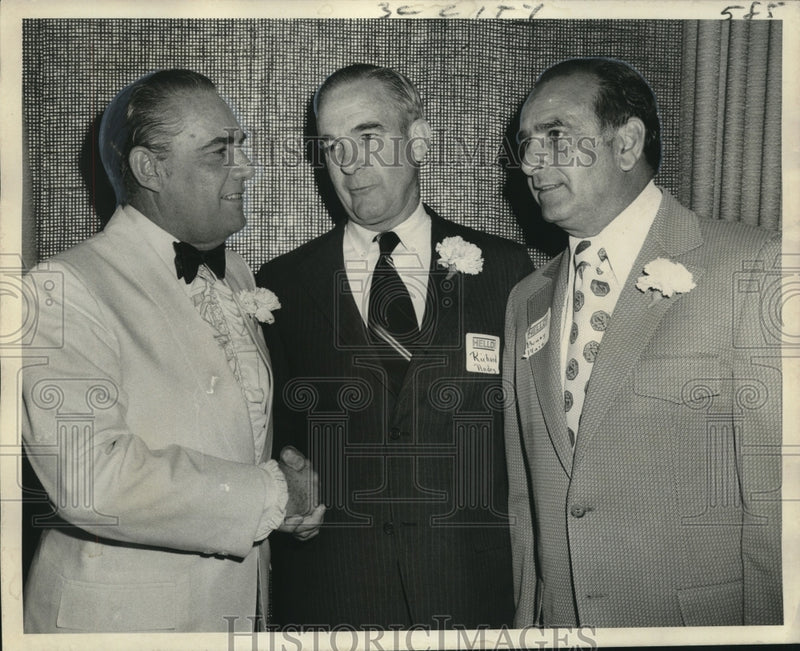 Load image into Gallery viewer, 1972 Press Photo Veterans Boulevard Business Association at the House of Lee
