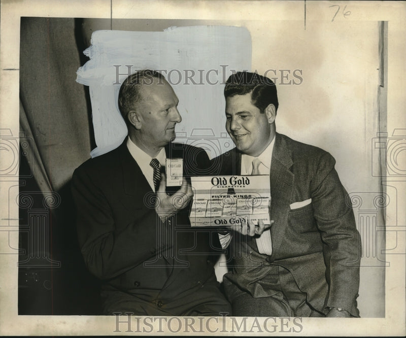 Load image into Gallery viewer, 1955 Press Photo Debut day for the new Old Gold king-size filter cigaret
