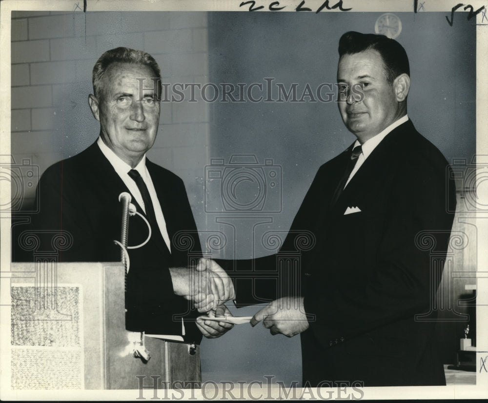 1967 Press Photo Coach Hubie Gallagher and Bussie Mire, Florida Parish sports.