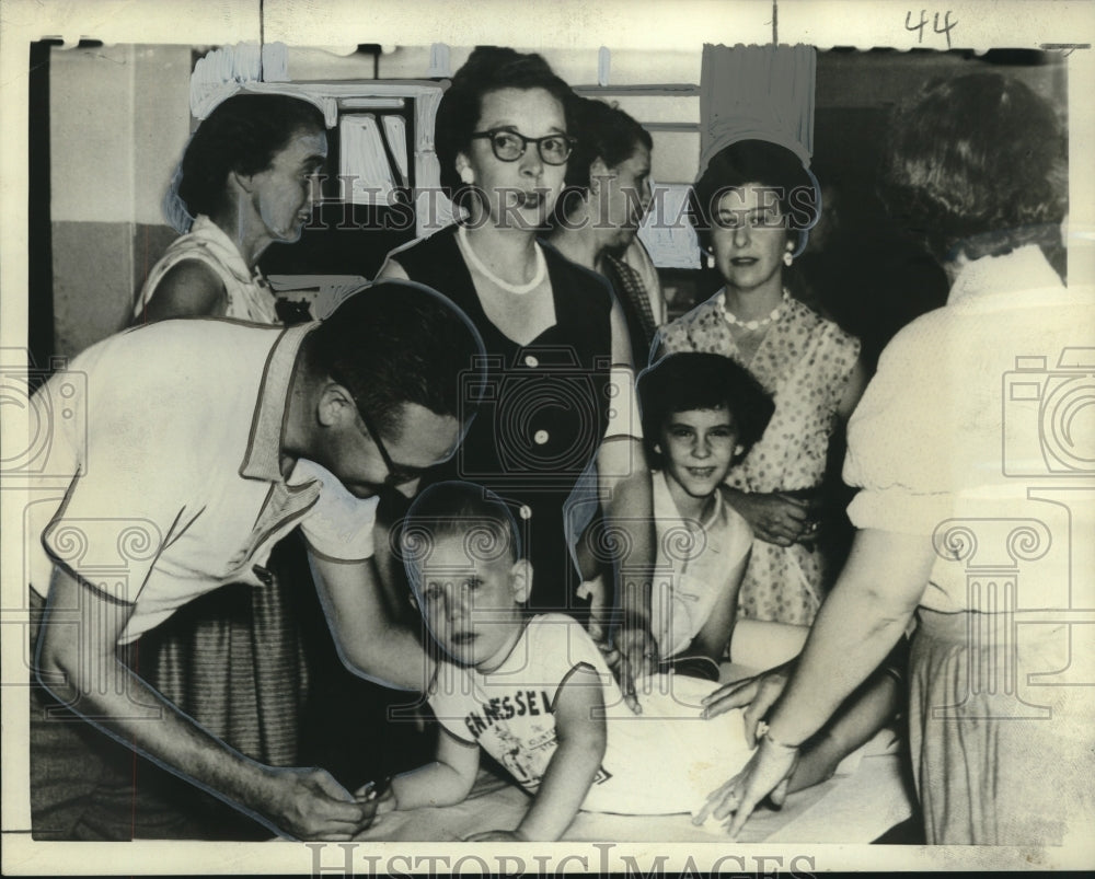 1953 Press Photo Polio- Children Receive Shots at Stonewall Jackson School