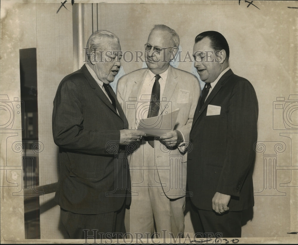1968 Press Photo Gilbert Smith, W.C. Flower, &amp; Gerard Frath-Foreign Trade Meet