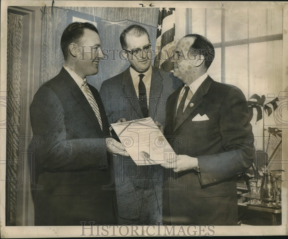 1958 Press Photo Mayor Morrison presents proclamation Child's Dental Health Week