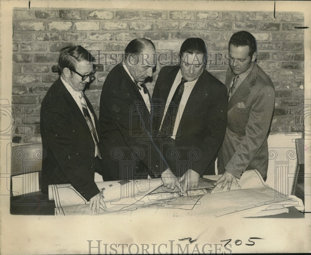 1973 Press Photo Officials &amp; Map of New Fire Station Locations, Jefferson Parish- Historic Images