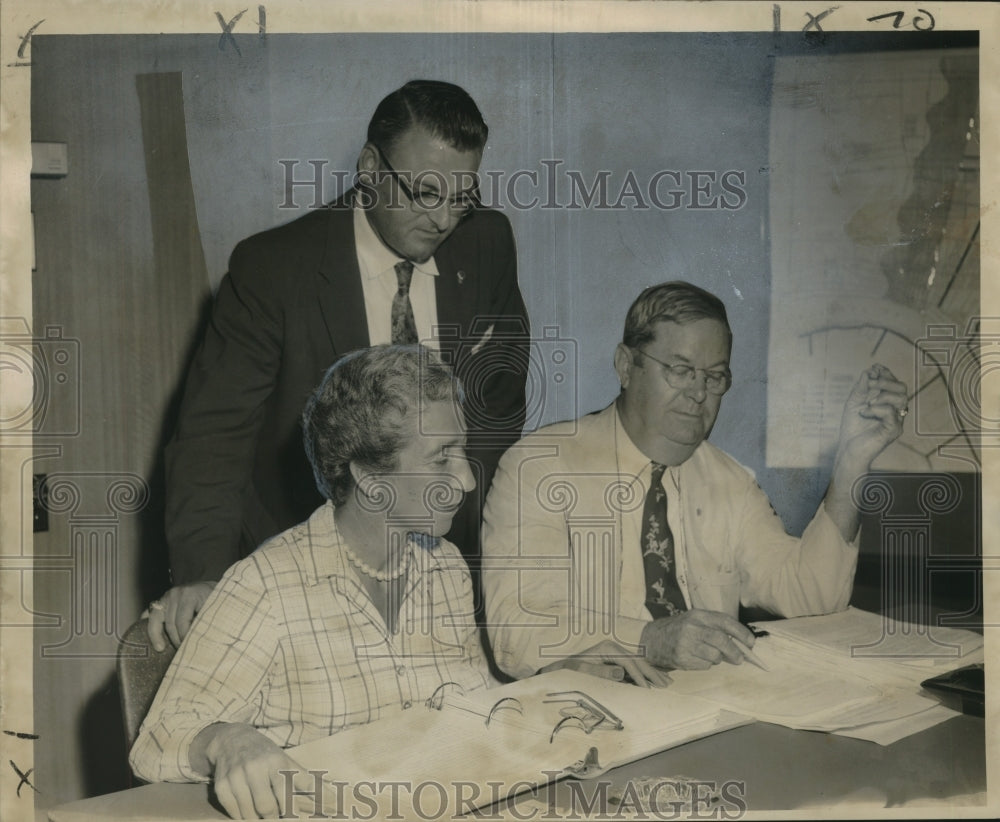 1957 Press Photo Officers of the Jefferson parish charter commission - noo19700
