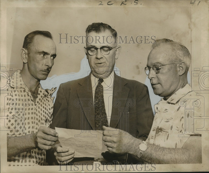Load image into Gallery viewer, 1955 Press Photo Crescent City Gun Club Officers Re-Elected, New Orleans
