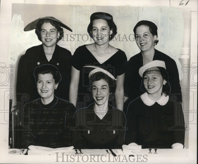 Load image into Gallery viewer, 1956 Press Photo Officers of the Airline Park Women's Club - noo20153
