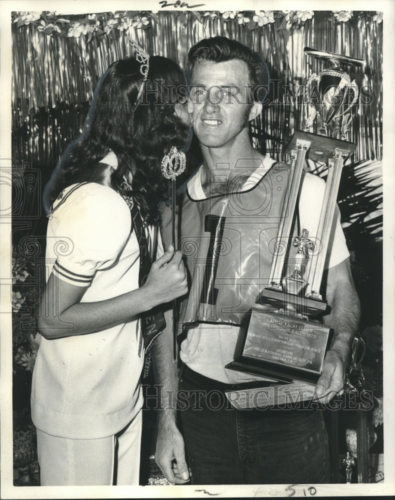 Load image into Gallery viewer, 1973 Press Photo Louis W. "Billy" Frickey gets a kiss from Kim Bourgeois
