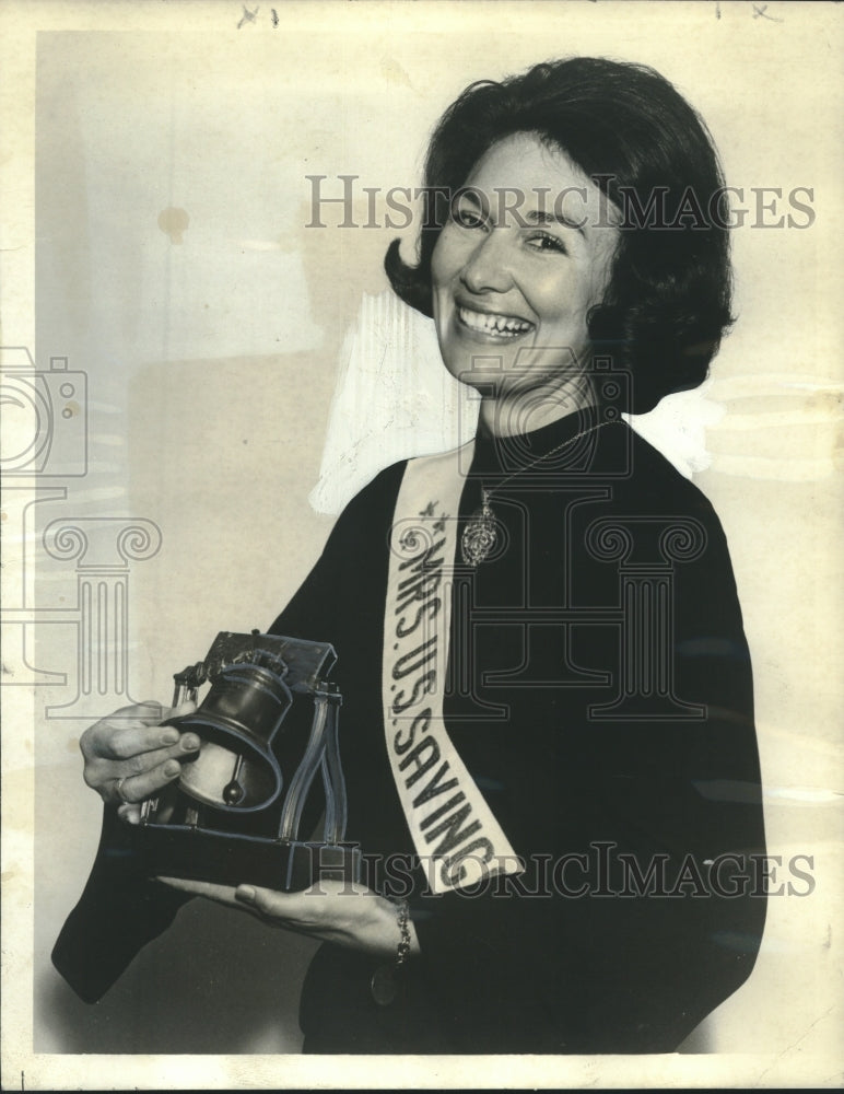 1972 Press Photo Jackie Goreham, Mrs. U.S. Savings Bond - noo20663