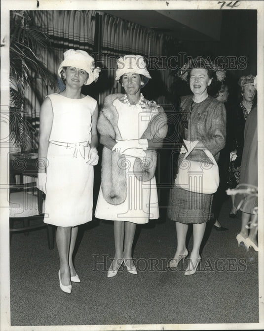 1962 Press Photo Farewell tea in honor of Mrs. Paul Nagle Gray at Officers Club