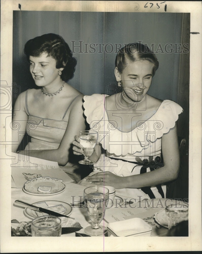 Load image into Gallery viewer, 1950 Press Photo Newcomb Alumnae Association Banquet Attendees, New Orleans
