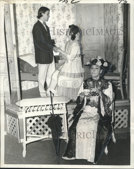 1981 Press Photo Cast of "Look Homeward, Angel" at Le Petit Theatre, New Orleans- Historic Images