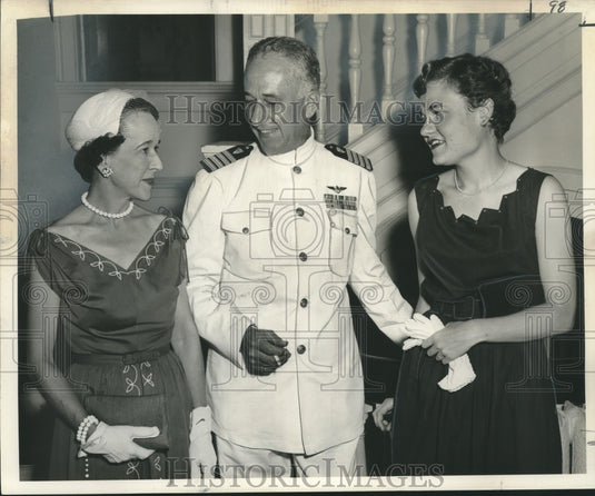 1952 Press Photo New Orleans Coast Guard Captain F.A. Leamy & Escorts
