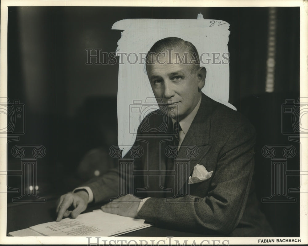1956 Press Photo Reconstruction & Development Bank Officer, Washington, D.C.