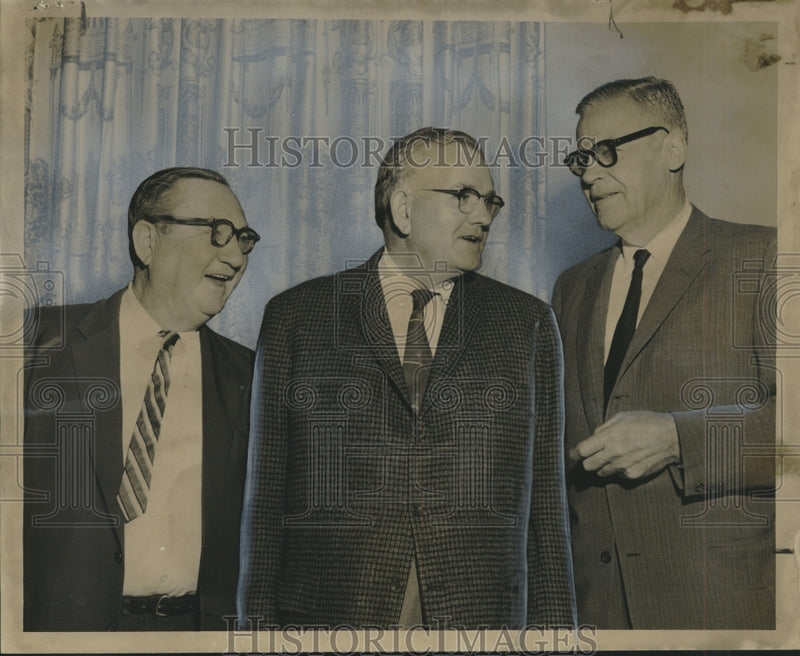 Load image into Gallery viewer, 1959 Press Photo Southern Pine Association Officers, New Orleans - noo21121

