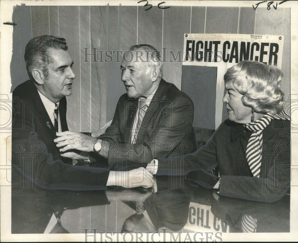 1970 Press Photo Actor William Gargan, Wife & American Cancer Society Official