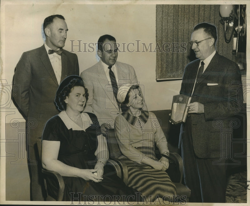 Load image into Gallery viewer, 1958 Press Photo Adult 4-H Club Leaders Honored at New Orleans Luncheon
