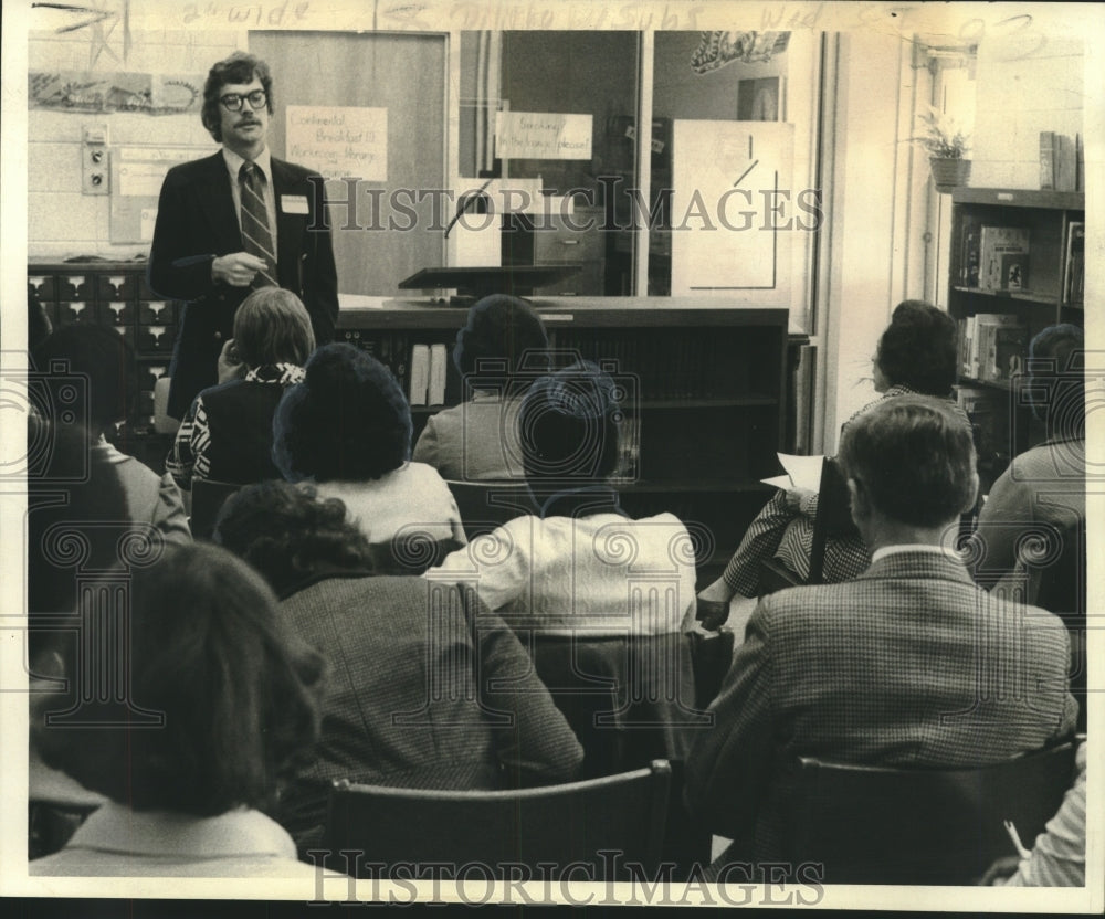 1976 Press Photo Tulane University Educational Psychologist Dr. Gary Garwood- Historic Images