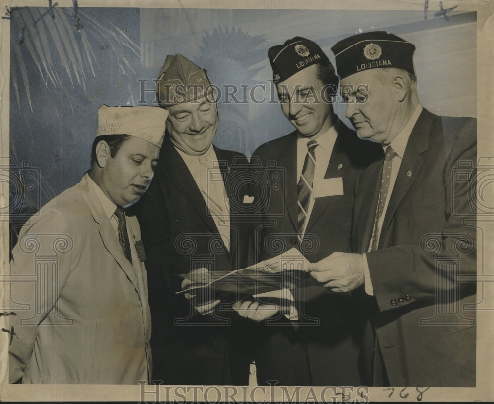 1958 Press Photo American Legionnaires with 40th Louisiana Convention Program