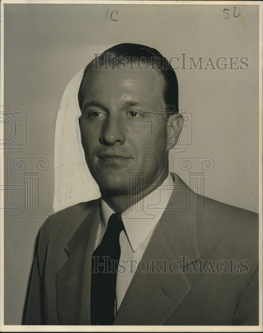 1952 Press Photo New Orleans Meteorological Consultant, A.H. Glenn - noo21725