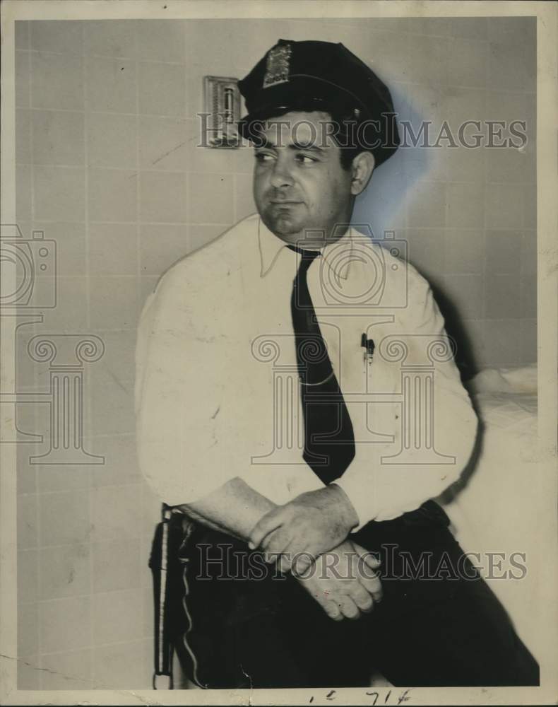 1946 Press Photo Patrolman George Giordana uninjured in motorcycle accident