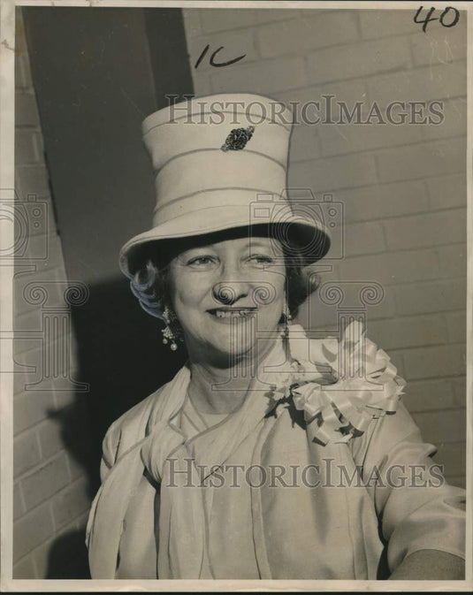 1963 Press Photo Mrs. Charles H. Gillen, President of Les Grandmeres d'Orleans