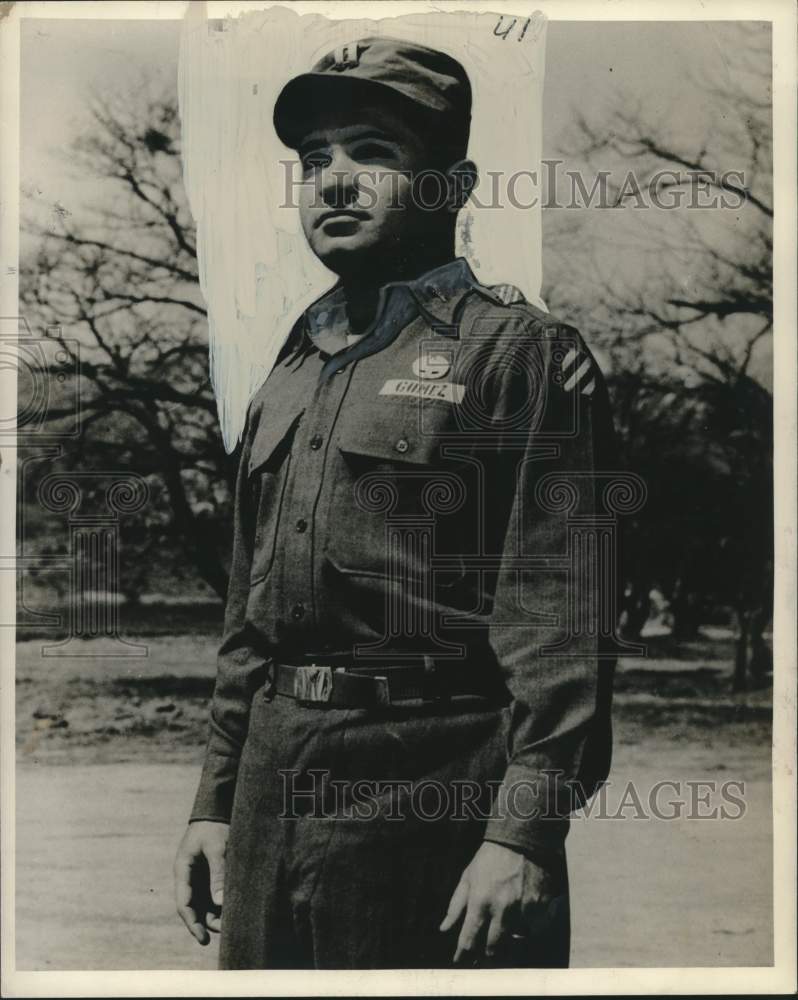1952 Press Photo Korea-Captain Cesar A. Gomez Third Division Medical Battalion