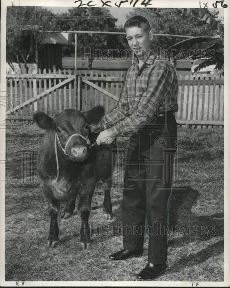 1962 Press Photo Gregory Coco, Top Good Provider Operates Farm - noo22089