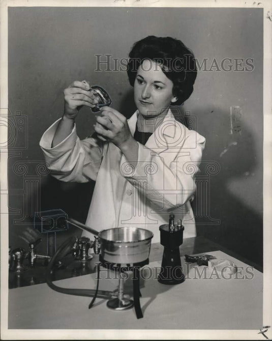 1962 Press Photo Stephanie Kay Gonsoulin 16th Girl in Loyola Dentistry School