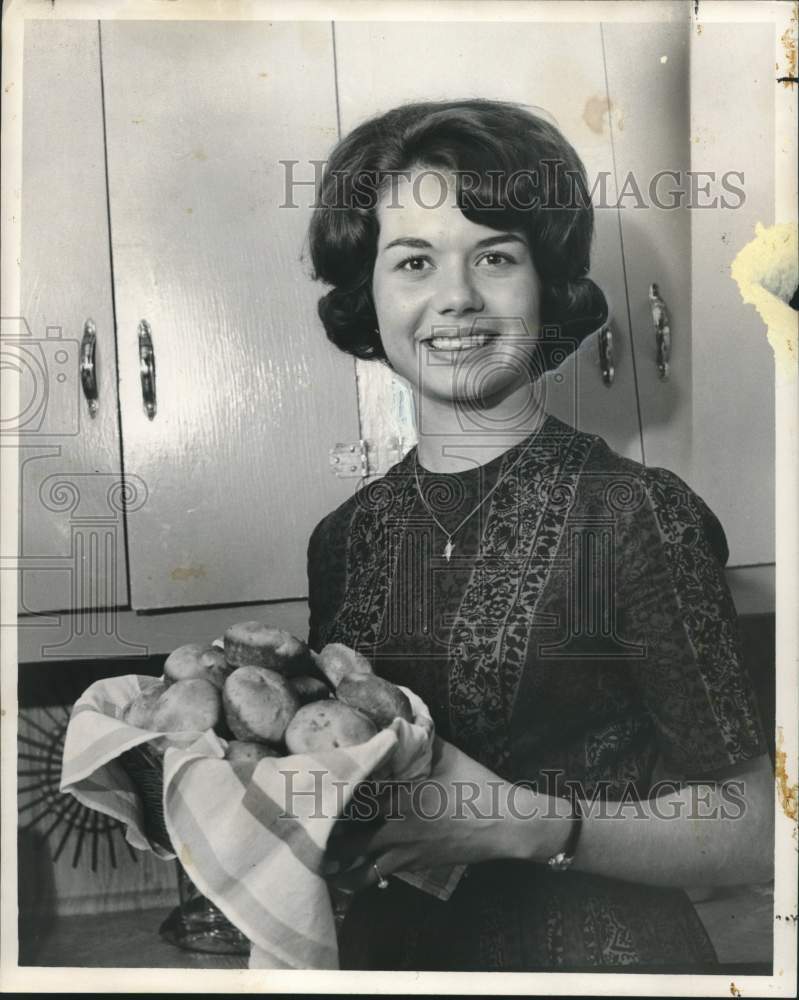 1964 Press Photo Judith Torres, Good Provider Winner in Southeast Louisiana- Historic Images