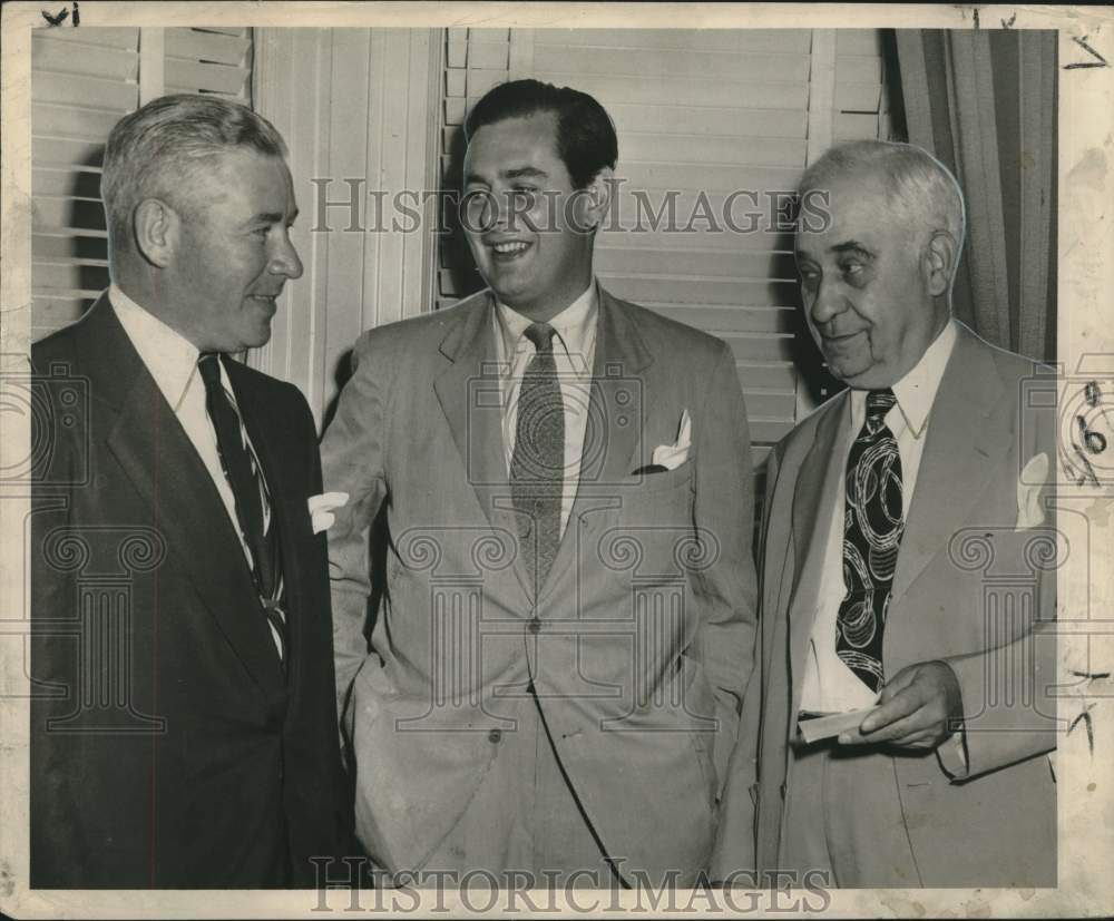 1949 Press Photo Sanders &amp; Allan MacDougall &amp; Arthur S. Gilbey of Gilbey&#39;s Gin