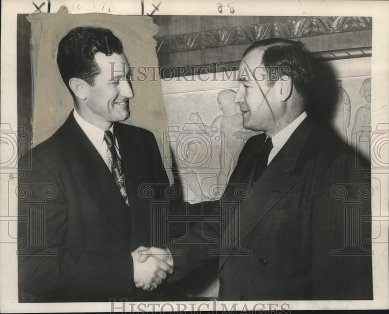 Load image into Gallery viewer, 1950 Press Photo John W. Gibson, Displaced Persons' Commission - noo22757

