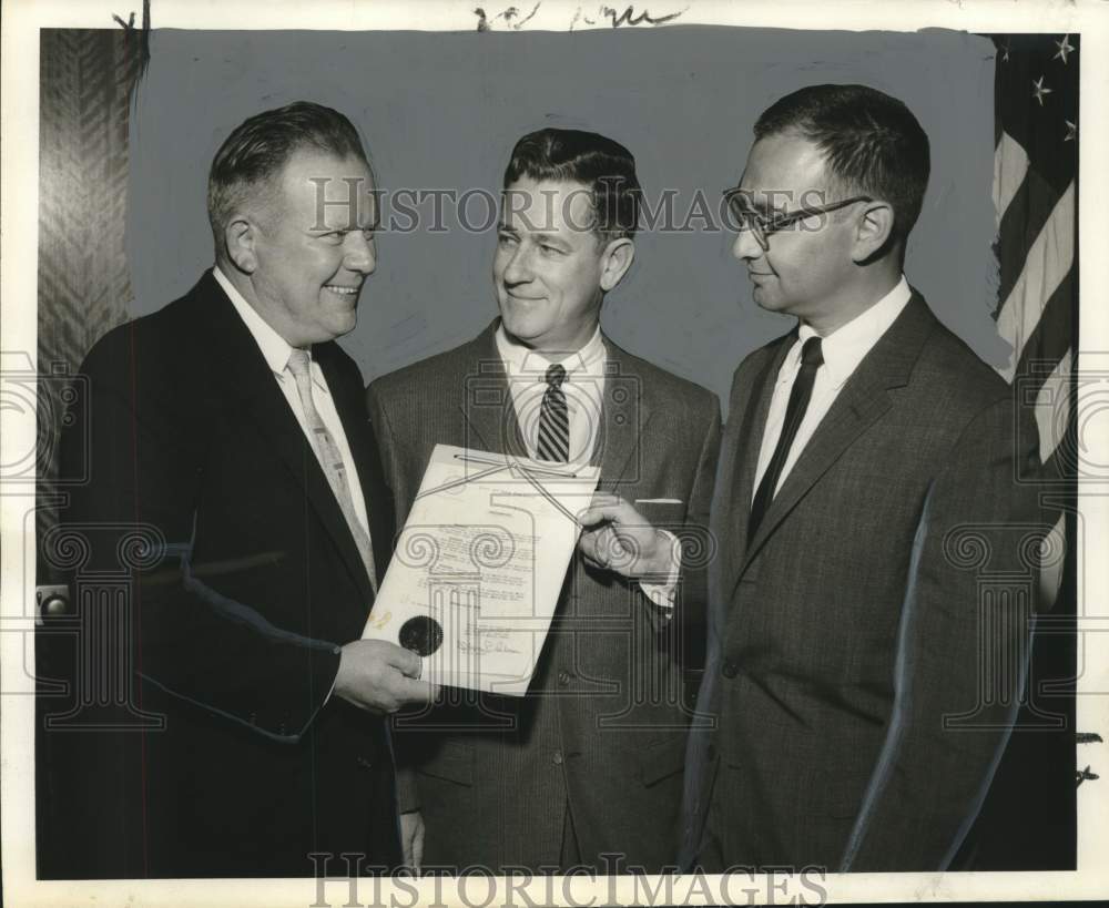 1958 Press Photo Larry Gonsoulin, Southern Men&#39;s and Boy&#39;s Apparel Club