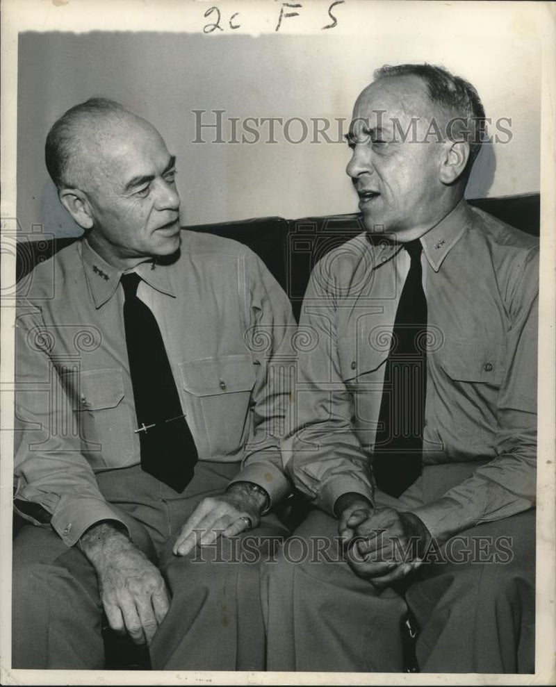 Load image into Gallery viewer, 1953 Press Photo Vice Admiral Roscoe F. Good &amp; Rear Admiral T.G.W. Settle
