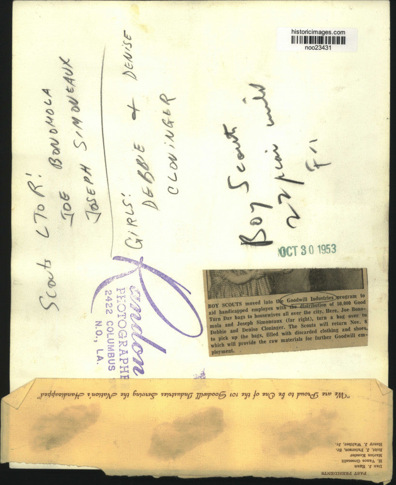 1953 Press Photo New Orleans-Boy Scouts help with Goodwill Industries