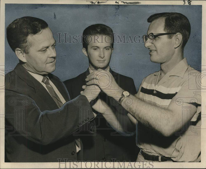 Load image into Gallery viewer, 1959 Press Photo Eno Broussard, outstanding employee award, Lighthouse for Blind
