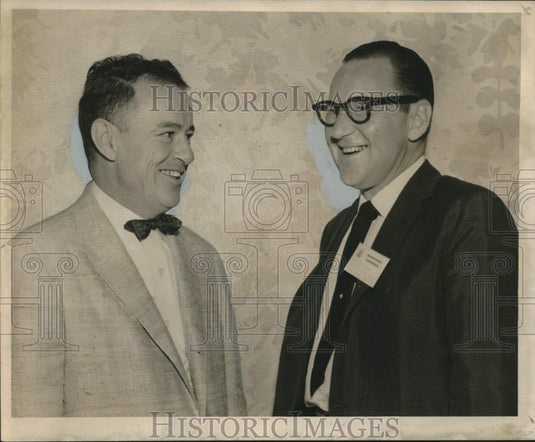 1959 Press Photo William Hallahan & Harry Greep Speak at Insured Savings Assn.