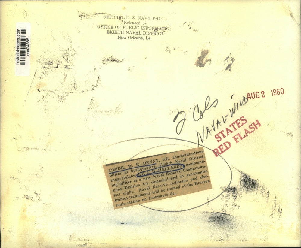 1960 Press Photo Commander W.E. Denny and Lieutenant J.D. Hallaron of the Navy